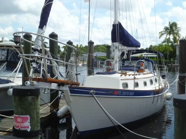 Slide: The Image of Pacific Seacraft Orion 27 MKII 1990 - 3