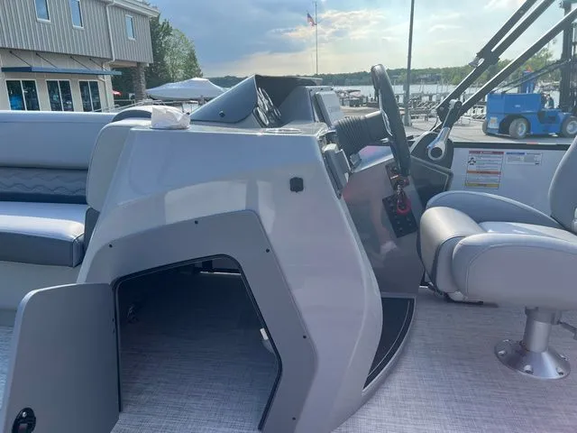 Slide: The Image of SunCatcher Fusion Series 324SS 2025 - 12