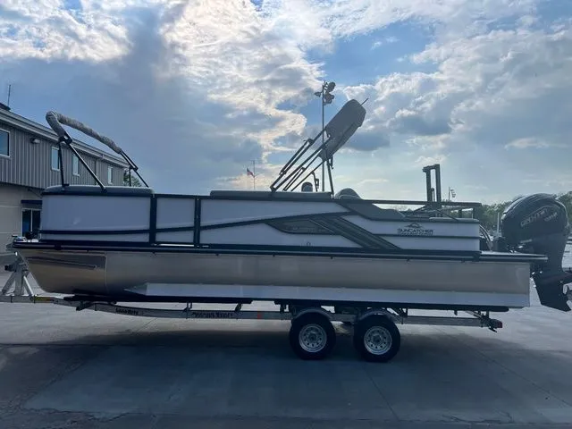 Slide: The Image of SunCatcher Fusion Series 324SS 2025 - 27