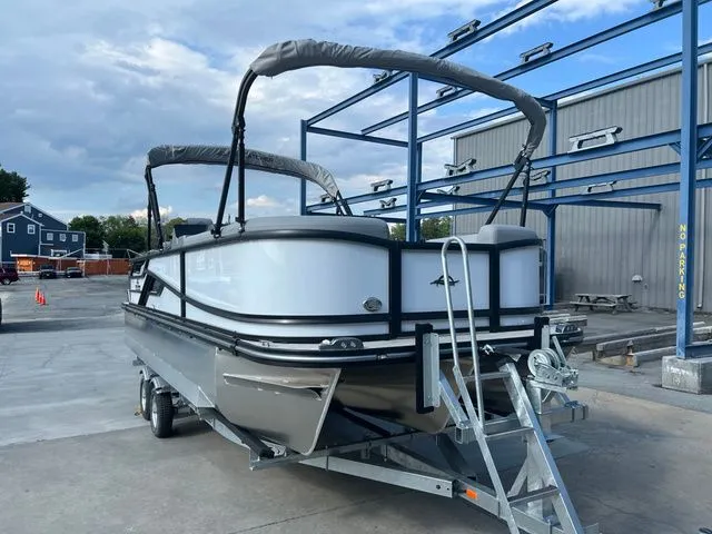 Slide: The Image of SunCatcher Fusion Series 324SS 2025 - 30