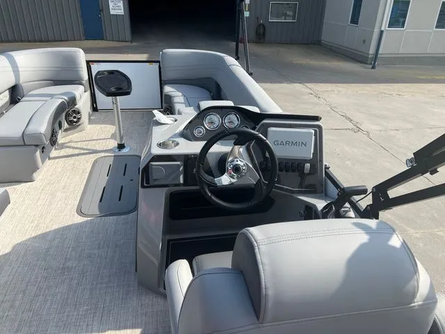 Slide: The Image of SunCatcher Fusion Series 324SS 2025 - 8