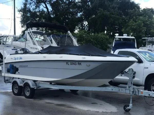 Slide: The Image of Bayliner Element E21 2017 - 0