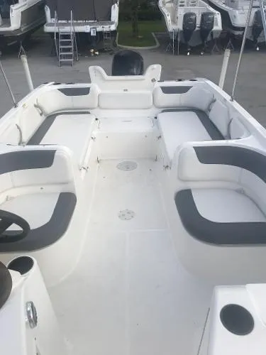 Slide: The Image of Bayliner Element E21 2017 - 7