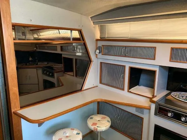 Slide: The Image of Sea Ray 390 Express 1989 - 2