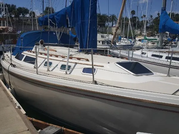 Slide: The Image of Catalina 34 1988 - 1