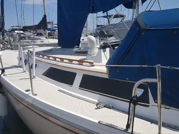 Slide: The Image of Catalina 34 1988 - 4