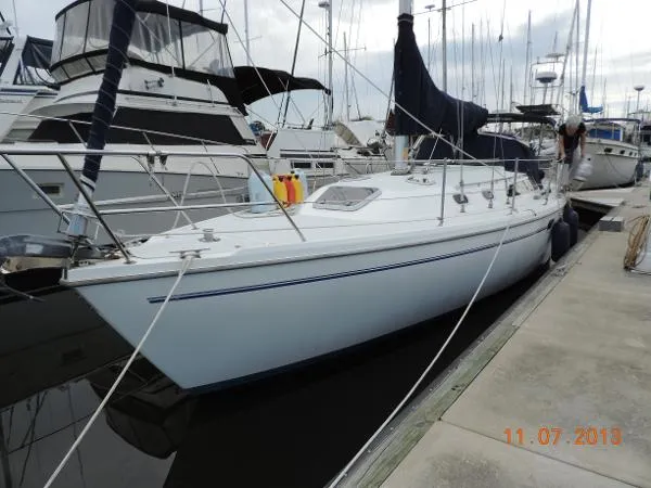 Slide: The Image of Catalina 36 MkII 2000 - 2