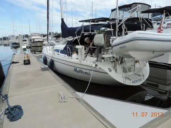 Slide: The Image of Catalina 36 MkII 2000 - 3