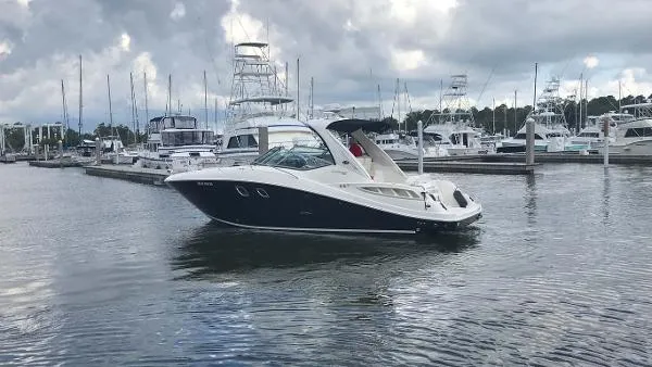 Slide: The Image of Sea Ray 310 Sundancer 2009 - 1