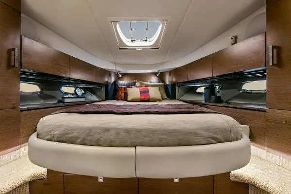 Slide: The Image of Sea Ray 470 Sundancer 2015 - 11