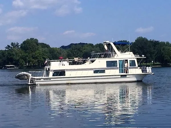 Slide: The Image of Harbor Master 52 Standard Diesel 1989 - 1
