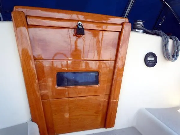 Slide: The Image of Island Packet Sloop 1986 - 5