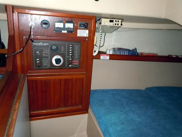 Slide: The Image of Island Packet Sloop 1986 - 8