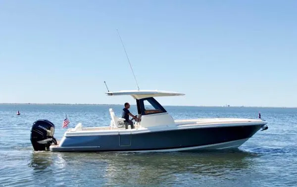 Slide: The Image of Chris-Craft Catalina 30 Center Console 2018 - 1