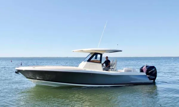 Slide: The Image of Chris-Craft Catalina 30 Center Console 2018 - 3
