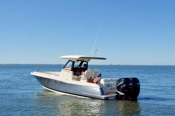 Slide: The Image of Chris-Craft Catalina 30 Center Console 2018 - 4