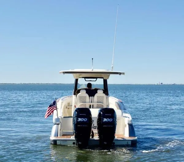 Slide: The Image of Chris-Craft Catalina 30 Center Console 2018 - 6