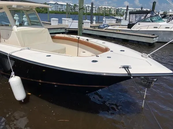 Slide: The Image of Scout 300 LXF 2018 - 3