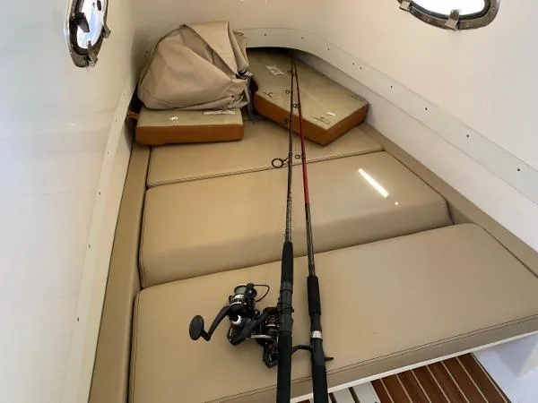 Slide: The Image of Scout 300 LXF 2018 - 9