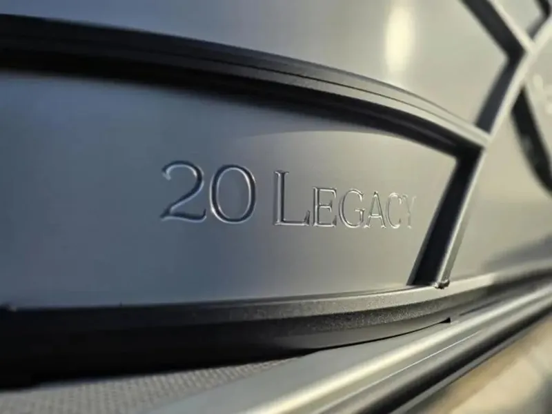 Slide: The Image of Bentley Pontoons Legacy 200 Navigator 2025 - 4