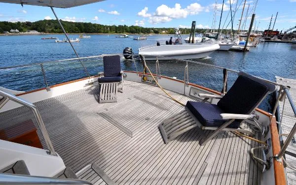 Slide: The Image of Grand Banks Heritage Europa 52 2000 - 9