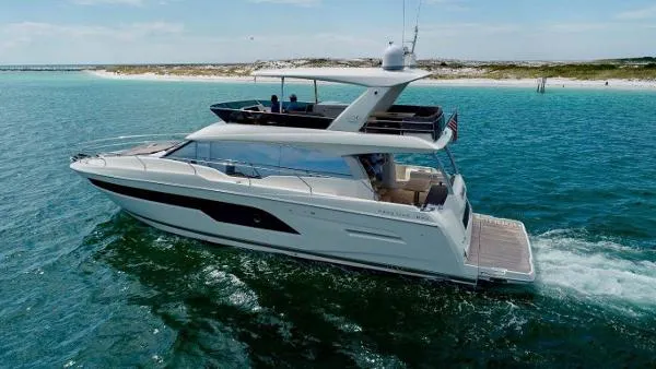 Slide: The Image of Prestige 63 Flybridge 2018 - 1
