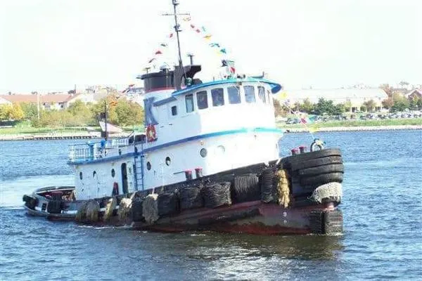 Slide: The Image of Custom Model Bow Tug 1944 - 9