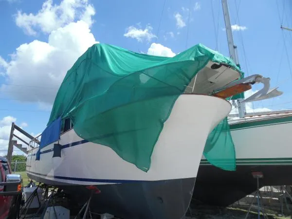 Slide: The Image of Marine Trader 34 Double Cabin 1974 - 2