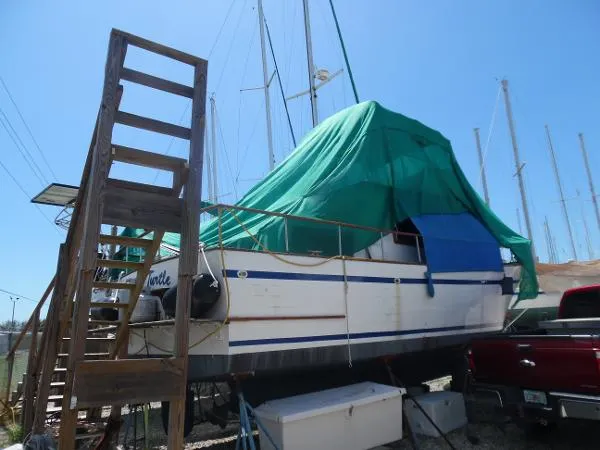 Slide: The Image of Marine Trader 34 Double Cabin 1974 - 3