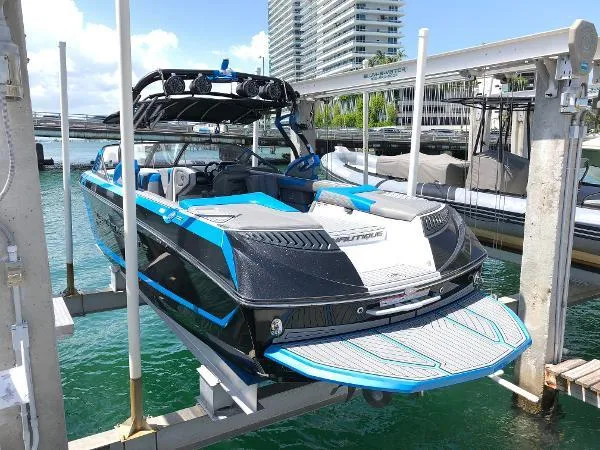 Slide: The Image of Nautique Super Air Nautique G25 2016 - 2