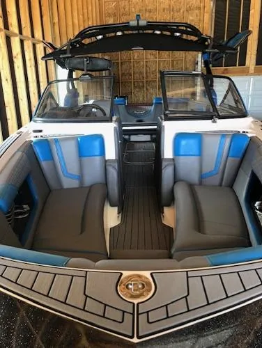 Slide: The Image of Nautique Super Air Nautique G25 2016 - 3