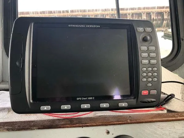 Slide: The Image of Tollycraft 27 Fishing 1977 - 4
