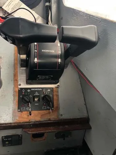 Slide: The Image of Tollycraft 27 Fishing 1977 - 5