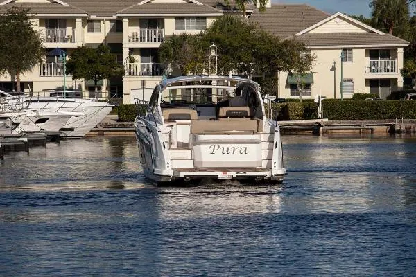 Slide: The Image of Azimut 43 Atlantis 2017 - 4