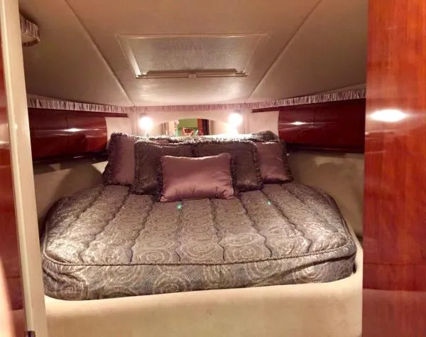 Slide: The Image of Sea Ray 420 Sundancer 2004 - 10