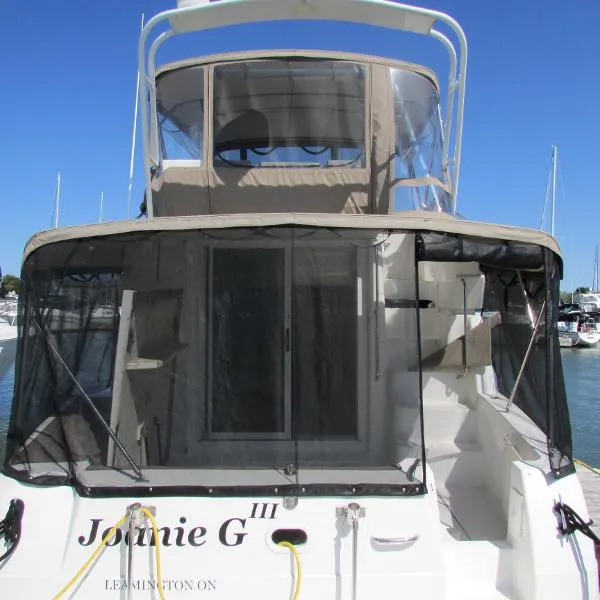Slide: The Image of Silverton 351 Sedan Cruiser 1999 - 2