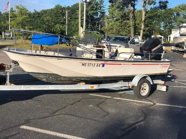 Slide: The Image of Boston Whaler 17 Montauk 1995 - 0