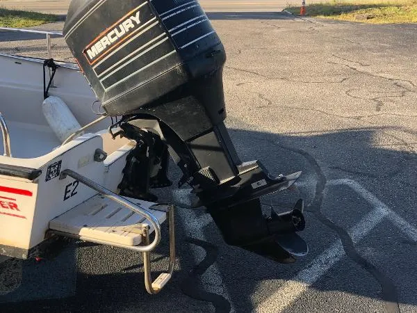 Slide: The Image of Boston Whaler 17 Montauk 1995 - 1