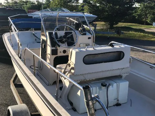 Slide: The Image of Boston Whaler 17 Montauk 1995 - 2