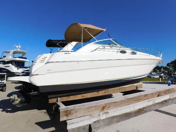 Slide: The Image of Sea Ray 270 Sundancer 2000 - 1