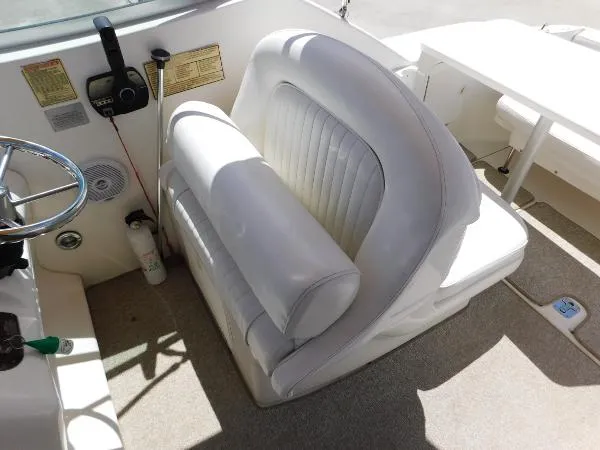 Slide: The Image of Sea Ray 270 Sundancer 2000 - 11