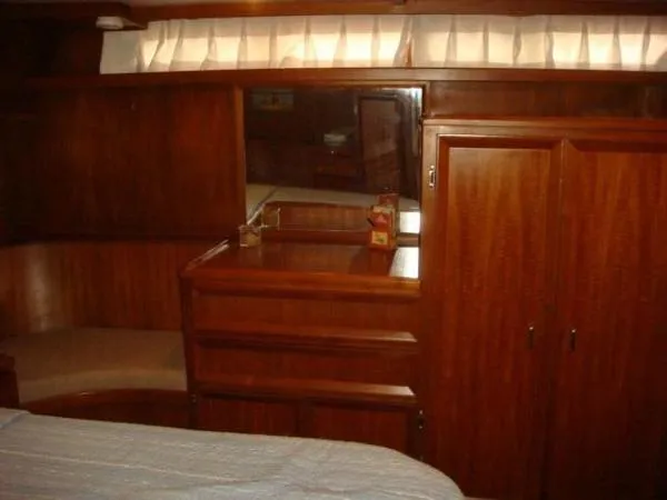 Slide: The Image of Jefferson Aft Cabin Motor Yacht 1987 - 10