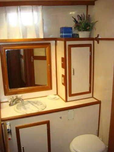 Slide: The Image of Jefferson Aft Cabin Motor Yacht 1987 - 8