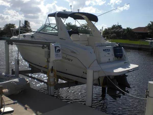 Slide: The Image of Monterey 282 Express Sport 2004 - 1