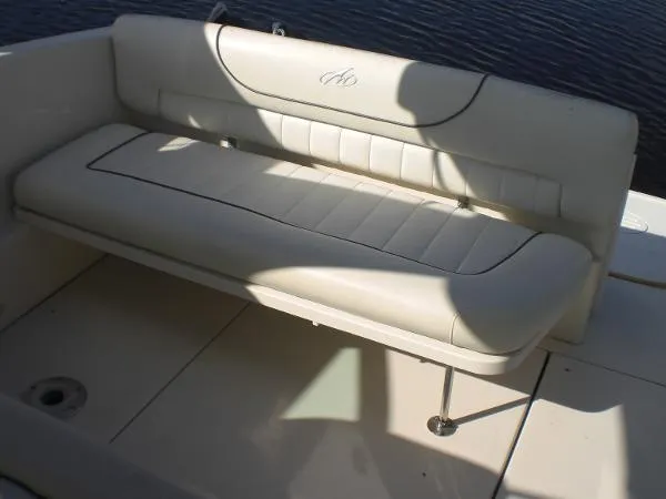 Slide: The Image of Monterey 282 Express Sport 2004 - 10