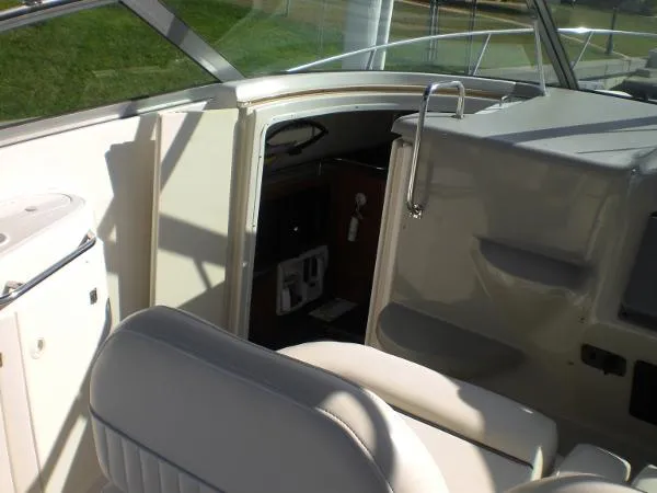 Slide: The Image of Monterey 282 Express Sport 2004 - 7