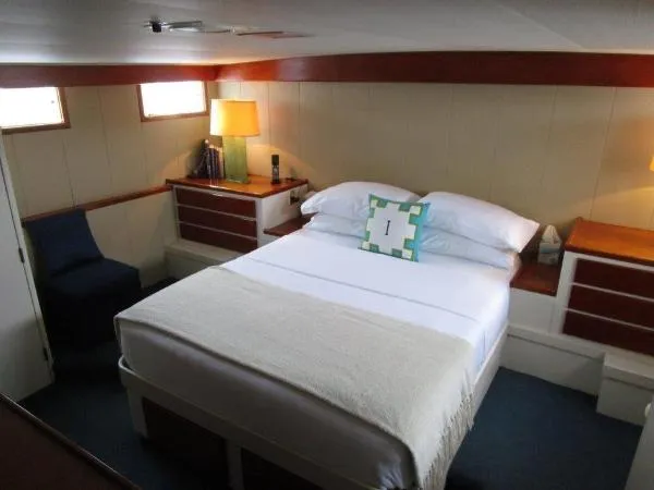 Slide: The Image of Burger Raised Pilothouse 1968 - 6