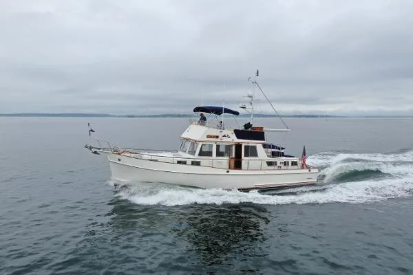 Slide: The Image of Grand Banks 46 Classic Flybridge 1991 - 5