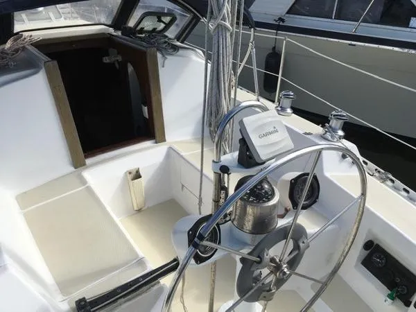 Slide: The Image of J Boats J/28 1987 - 1