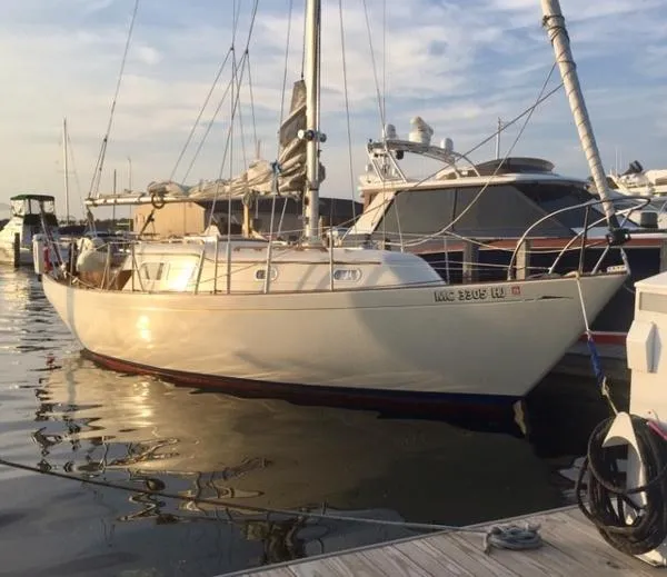 Slide: The Image of Chris-Craft Cherokee 32 by S&S 1968 - 2